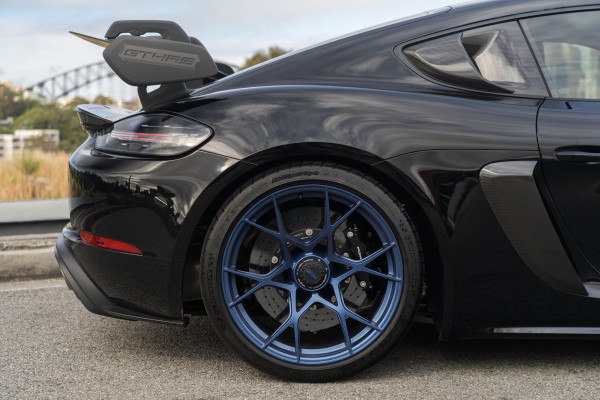 2023 Porsche 718 Cayman GT4 RS Coupe Image 6