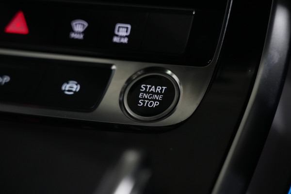 2024 Audi Q8 F1 60 TFSI e S Line SUV image 20