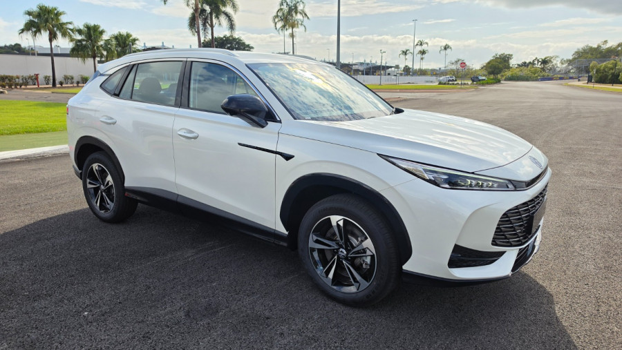 2026 MY25 MG HS AS33H Excite Hybrid+ SUV Image 1
