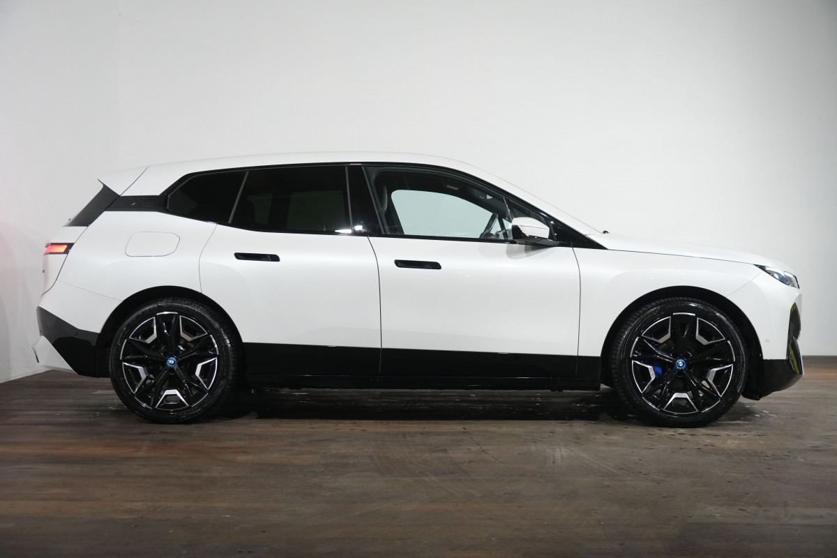 2024 BMW iX xDrive40 Sport SUV