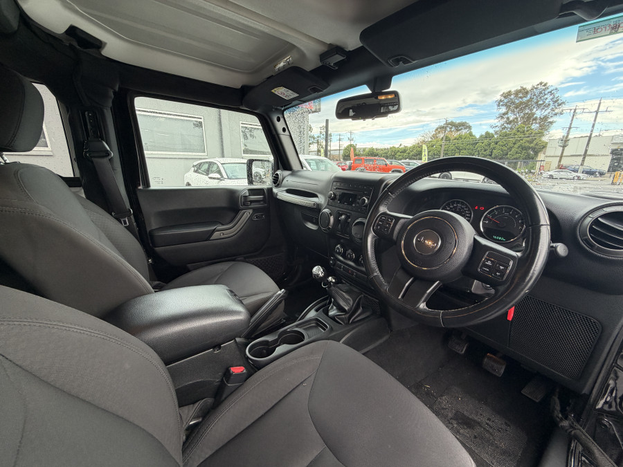 2017 Jeep Wrangler JK Sport SUV Image 16