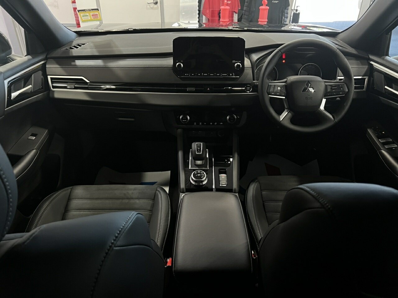 2024 Mitsubishi Outlander ZM LS SUV Image 15