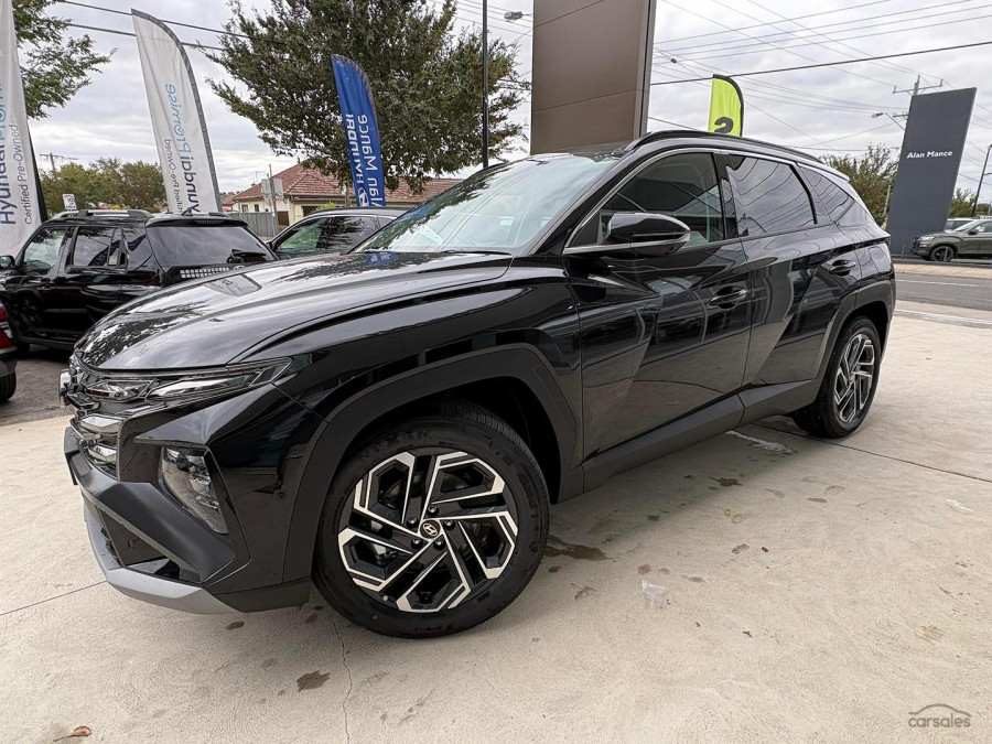 2026 Hyundai Tucson NX4.V4 Hybrid Premium SUV Image 3