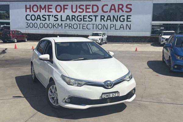 2017 Toyota Corolla ZRE182R Ascent Sport Hatch Image 2