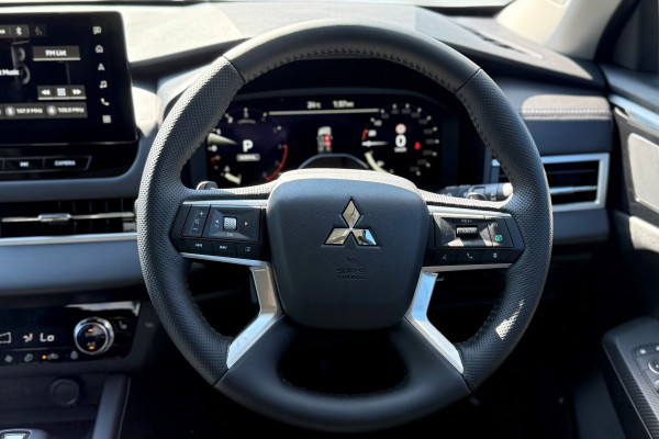 2025 Mitsubishi Outlander ZM Aspire SUV Image 12