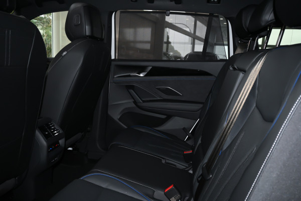 2025 MY26 Volkswagen Tayron R4 195TSI R-Line SUV image 9