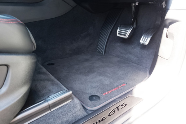 2024 Porsche Cayenne 9YA II GTS SUV Image 30
