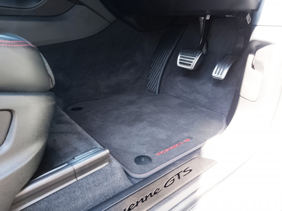2024 Porsche Cayenne 9YA II GTS SUV Image 30