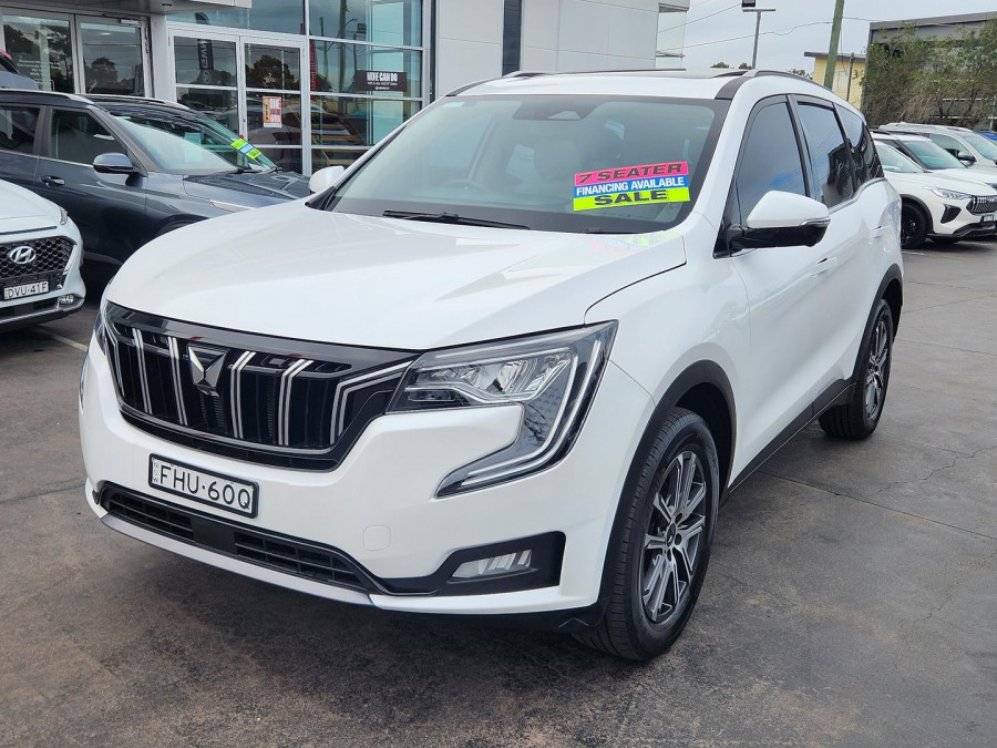 2023 Mahindra XUV700  AX7L SUV Image 7