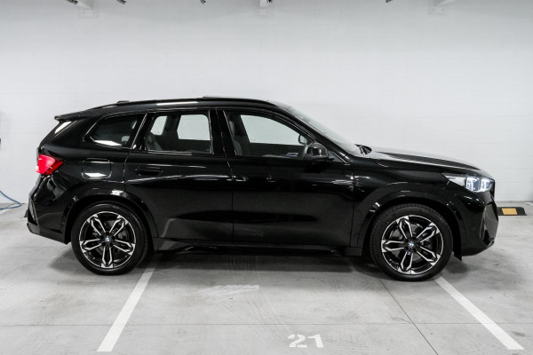 2025 BMW iX1 U11 xDrive30 M Sport SUV image 3