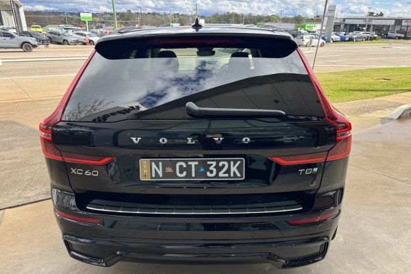 2026 Volvo XC60 UZ Ultra T8 Plug-in Hybrid Dark SUV Image 7