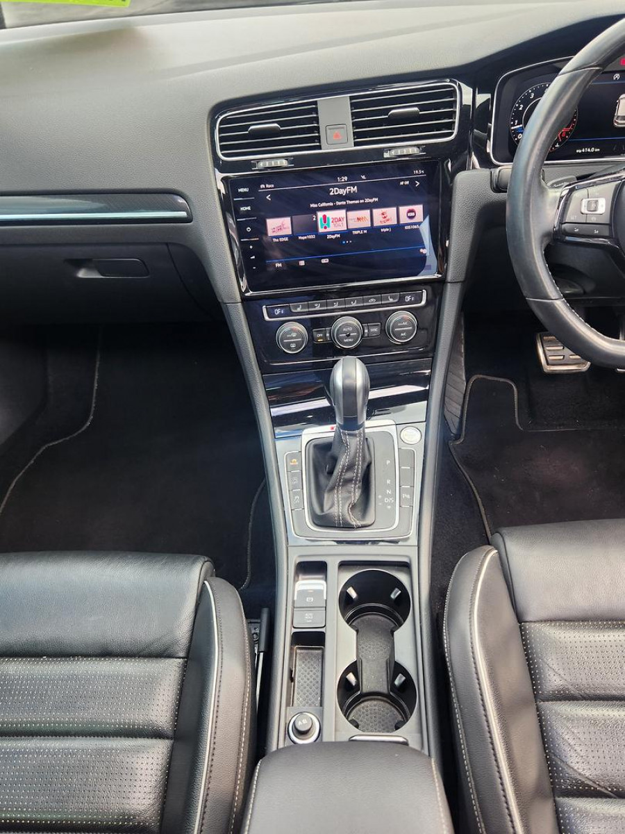 2020 Volkswagen Golf 7.5 R Hatch Image 13