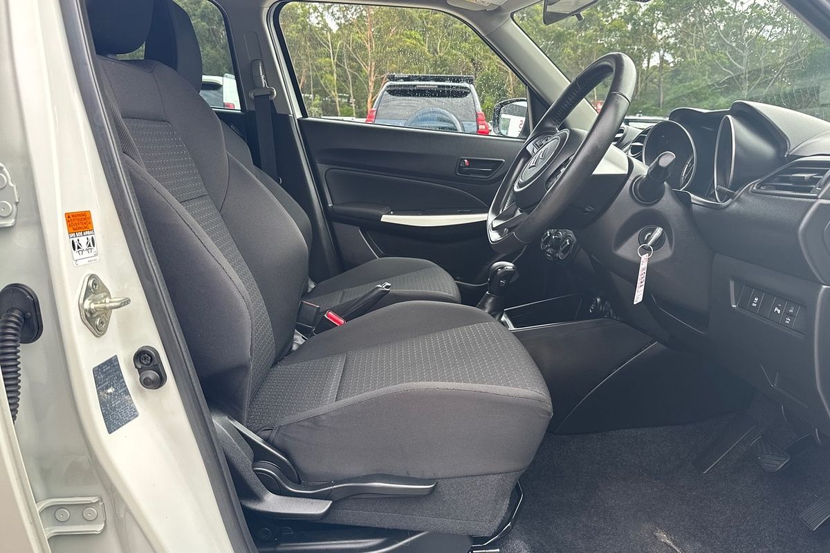 2023 Suzuki Swift AZ Series II GL Hatch Image 9