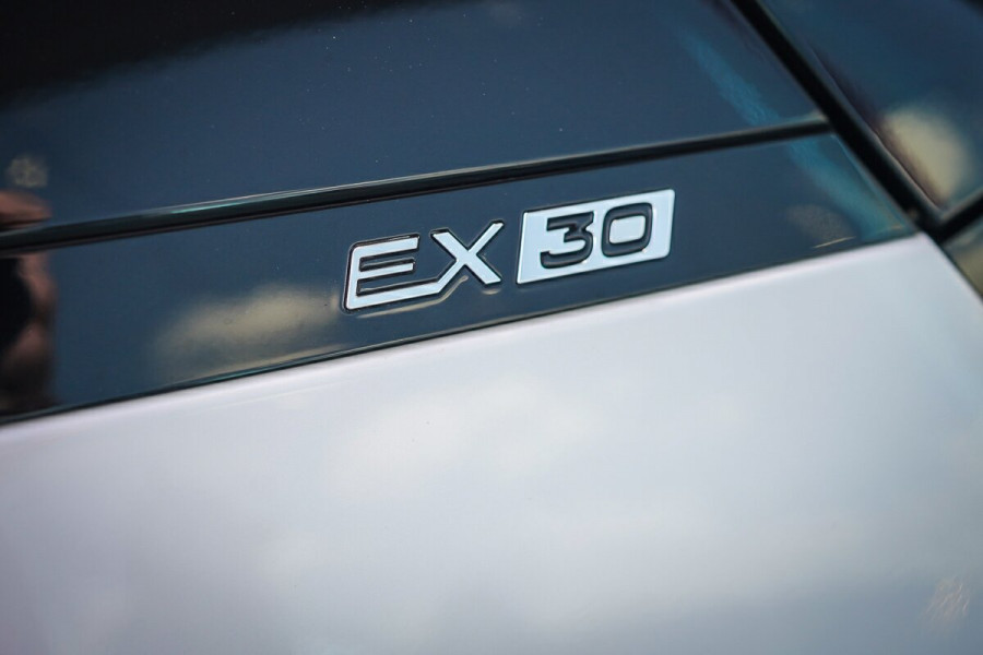 2023 MY24 Volvo EX30  Single Motor Extended Range Ultra SUV Image 28