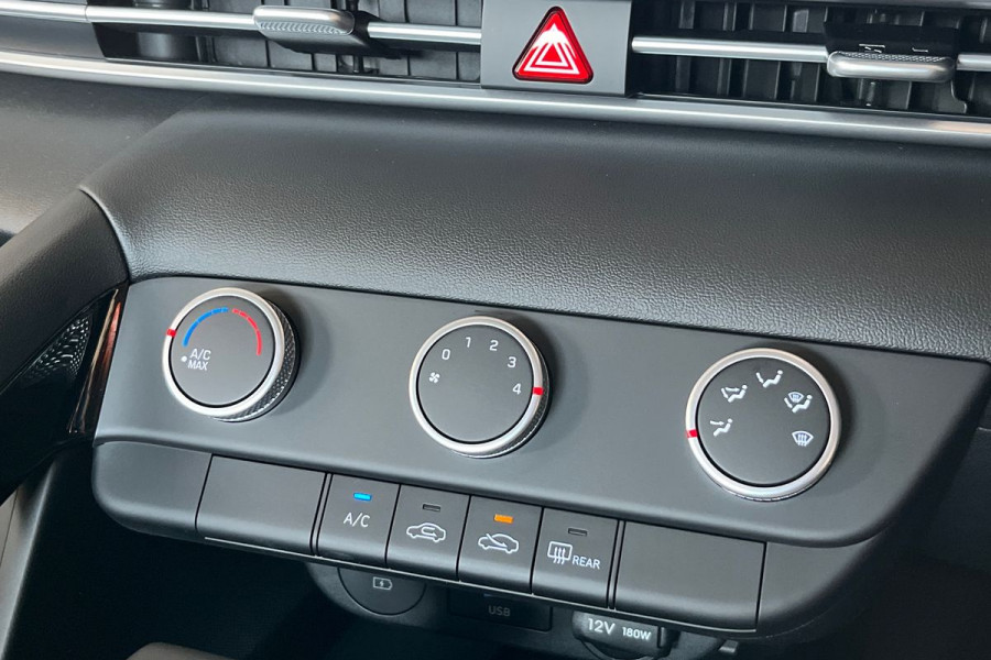 2024 MY25 Hyundai i30 CN7.V2  Sedan Image 12