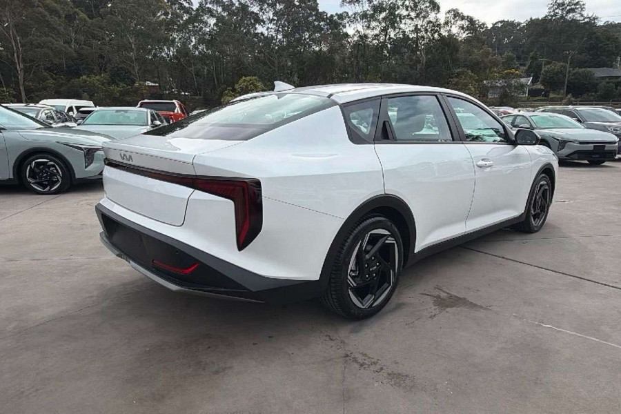 2025 Kia K4 CL4m Sport Sedan Image 5