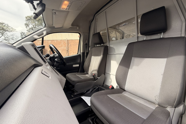 2021 Toyota HiAce GDH300R  Crew Van Image 13