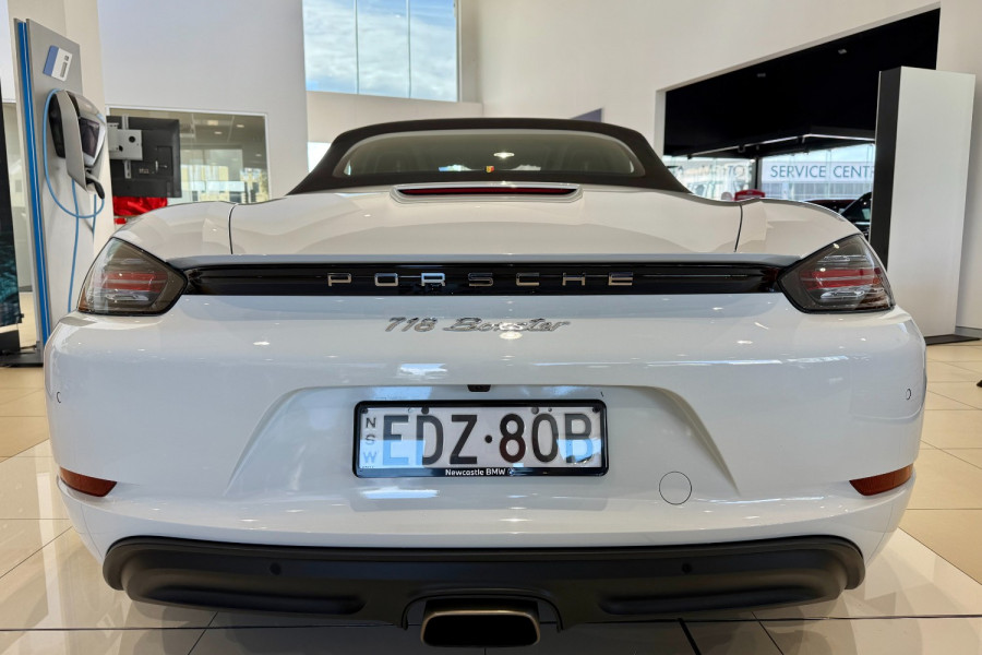 2016 MY17 Porsche 718 982  Convertible Image 24