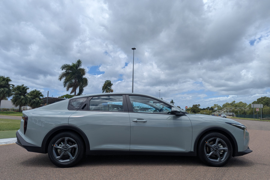 2025 Kia K4 CL4m S Sedan Image 6