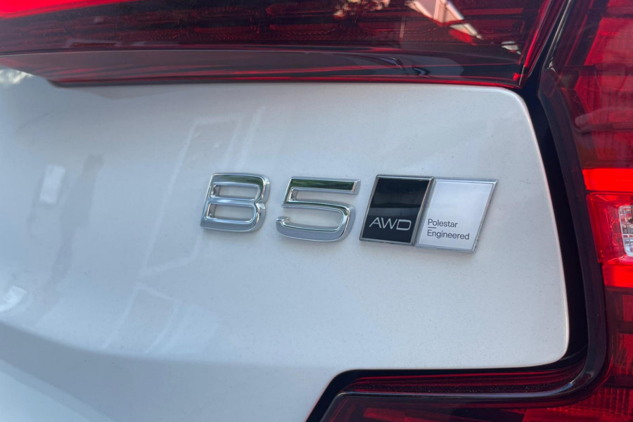 2022 Volvo S60 B5 Inscription Sedan