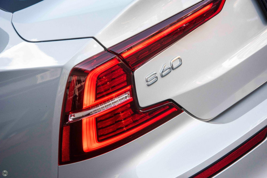 2024 MY25 Volvo S60  Ultra B5 Bright Sedan Image 8