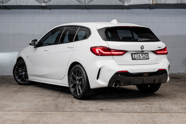 2022 BMW 1 Series F40 118i M Sport Hatch image 2