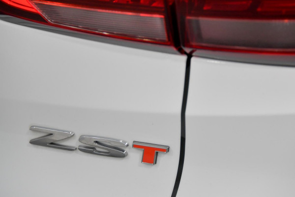 2023 MG ZST  Essence SUV
