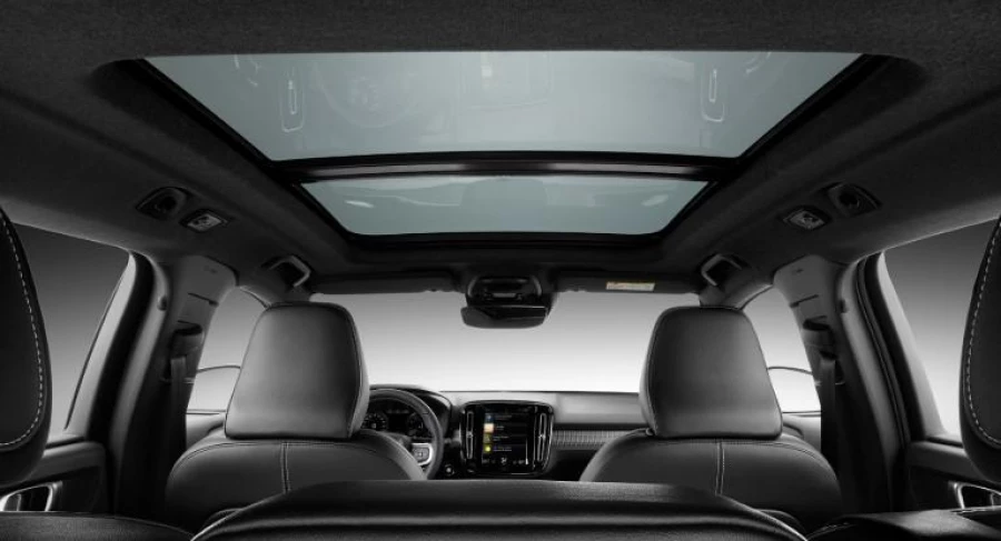 2025 MY26 Volvo XC40 XZ Ultra B4 Bright SUV Image 4