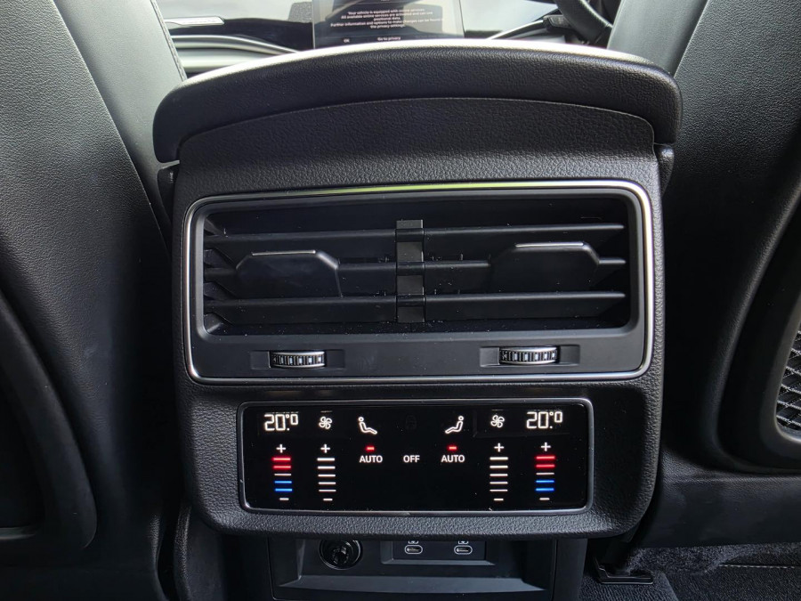 2022 Audi Q7 4M 55 TFSI S line SUV Image 22