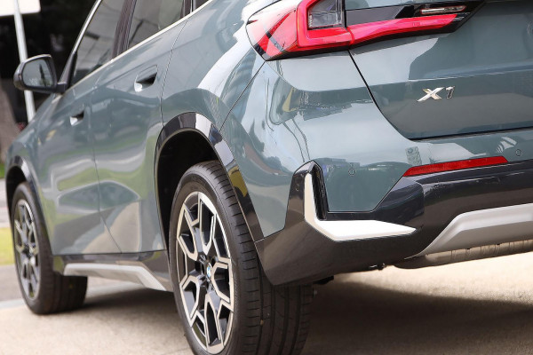 2026 BMW X1 U11 sDrive18i SUV image 19
