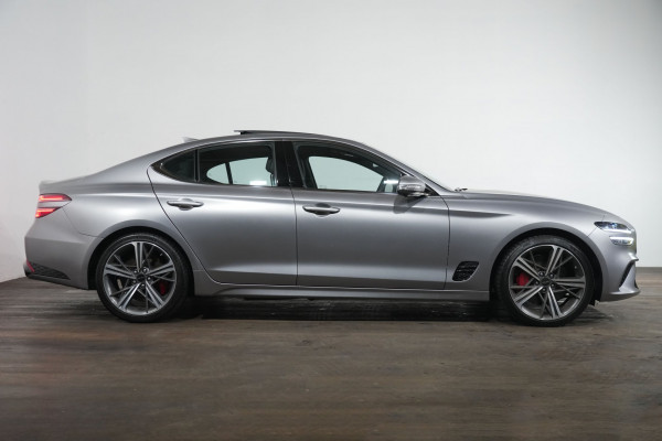 2025 Genesis G70 3.3t Sport Lux Sedan Image 4