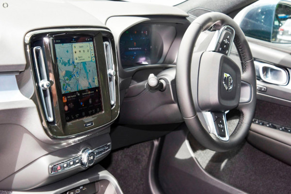 2025 MY26 Volvo XC40 XZ Plus B4 SUV Image 9