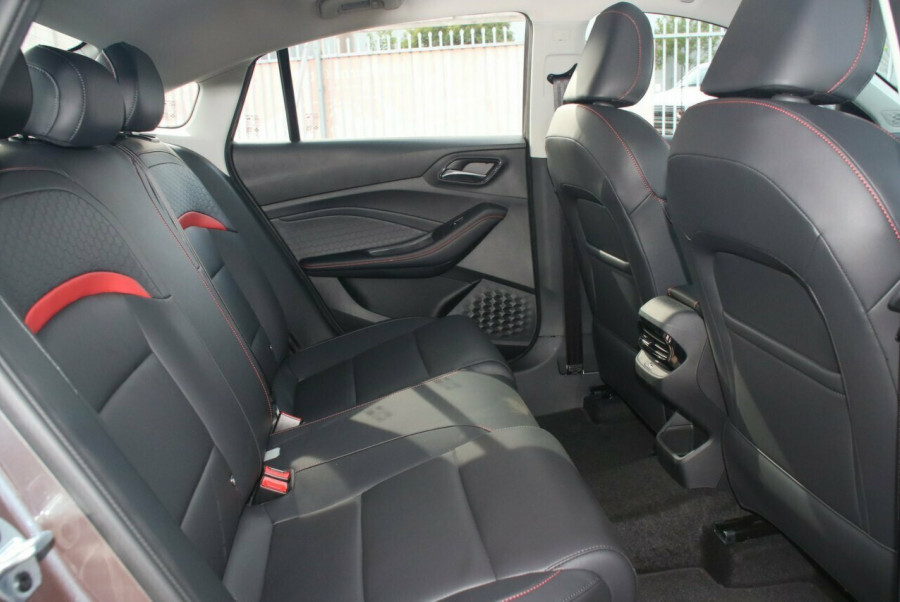 2024 MG MG5 AP32 Essence Sedan Image 8