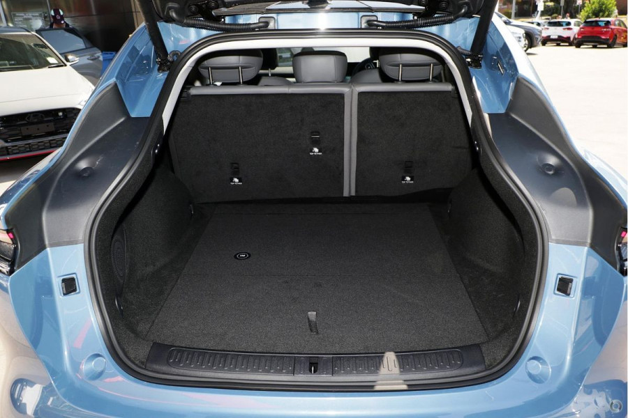 2025 MG IM6 S12L Platinum SUV Image 11