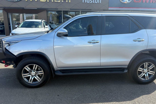 2023 Toyota Fortuner GUN156R GXL SUV Image 5