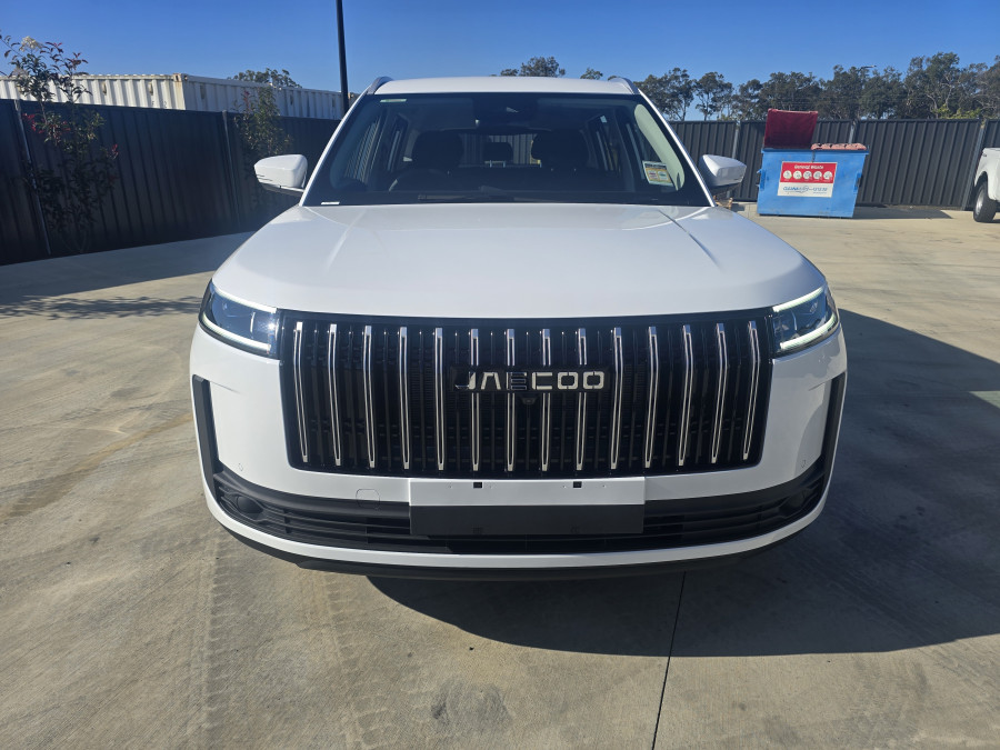 2026 Jaecoo J5  Track SUV Image 2