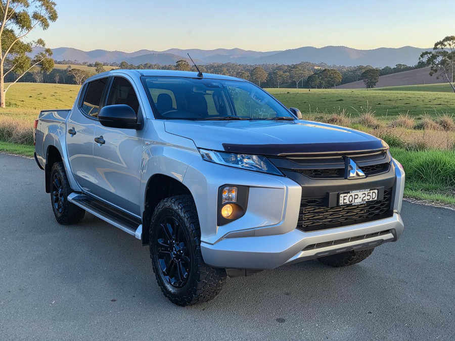 2021 MY22 Mitsubishi Triton MR GLX-R Ute Image 1