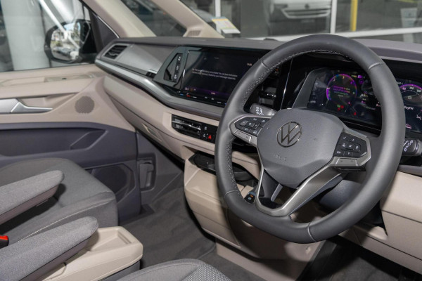 2025 Volkswagen Multivan T7 TDI360 Life LWB People Mover image 7