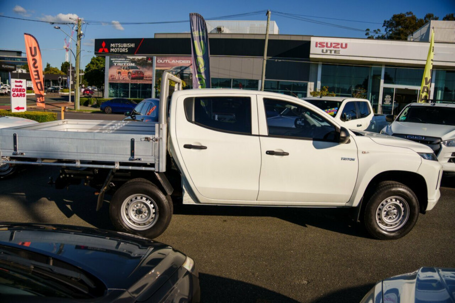 2020 Mitsubishi Triton MR GLX ADAS Cab Chassis Image 4