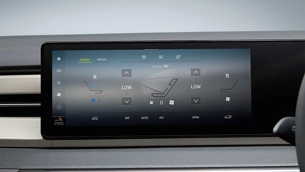 Dual zone automatic air conditioning Image