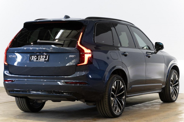 2026 Volvo XC90 L Series Ultra B5 Dark SUV Image 2