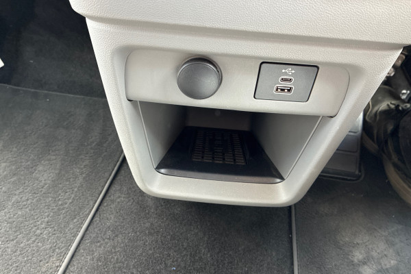 2024 MY24.5 Ford Tourneo AV Active People Mover Image 20
