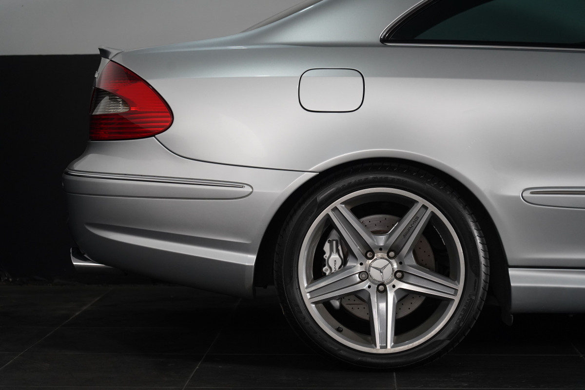 2007 Mercedes-Benz Clk63 Amg Coupe Image 6