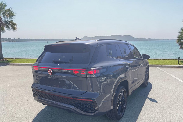 2026 Volkswagen Tayron R4 195TSI R-Line SUV Image 6
