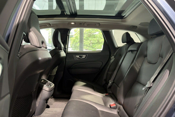 2022 Volvo XC60 UZ B5 Inscription SUV Image 10