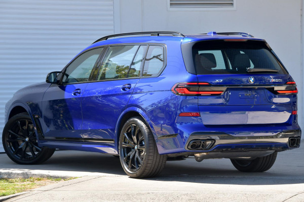 2025 BMW X7 G07 LCI M60i SUV image 2