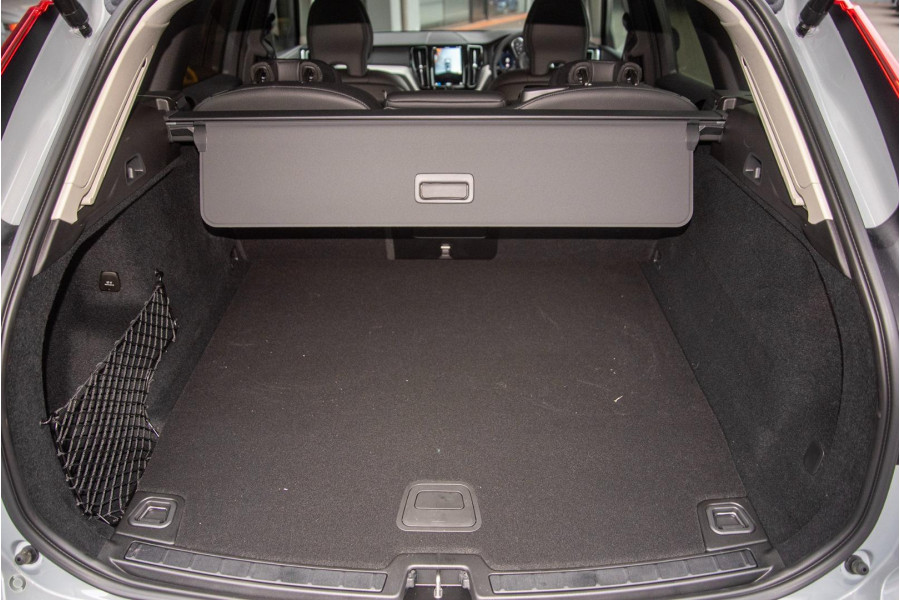 2025 Volvo XC60 UZ Plus T8 Plug-in Hybrid SUV Image 10