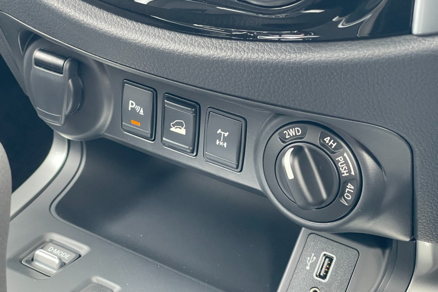 2024 Nissan Navara D23 ST Ute Image 16