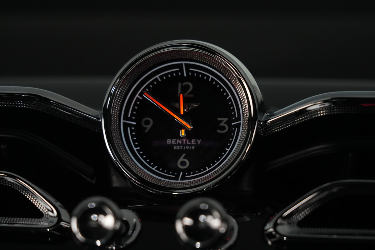 2024 Bentley Bentayga V8 SUV