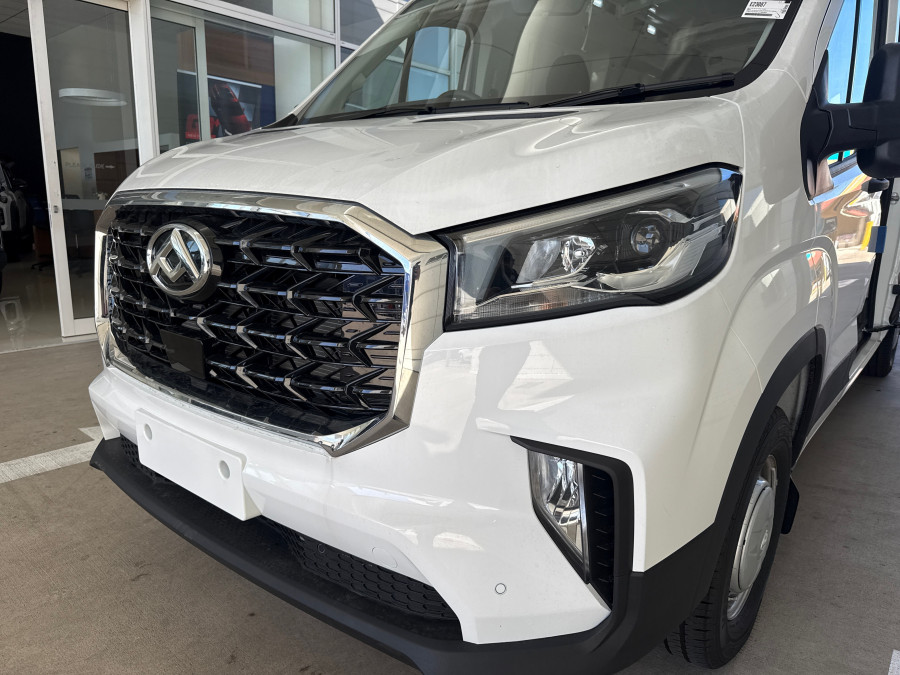 2026 MY24 LDV Deliver 9  Mid Roof LWB Van Image 3